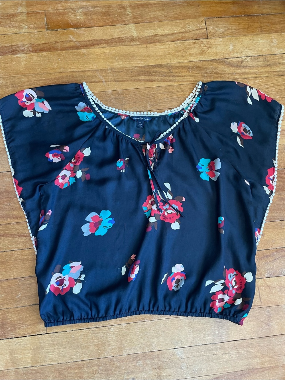 American Eagle Floral Short-Sleeve Cropped Blouse- Navy with Pink & Teal Flowers